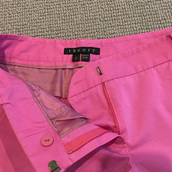 Theory cotton short shorts - Picture 6 of 6